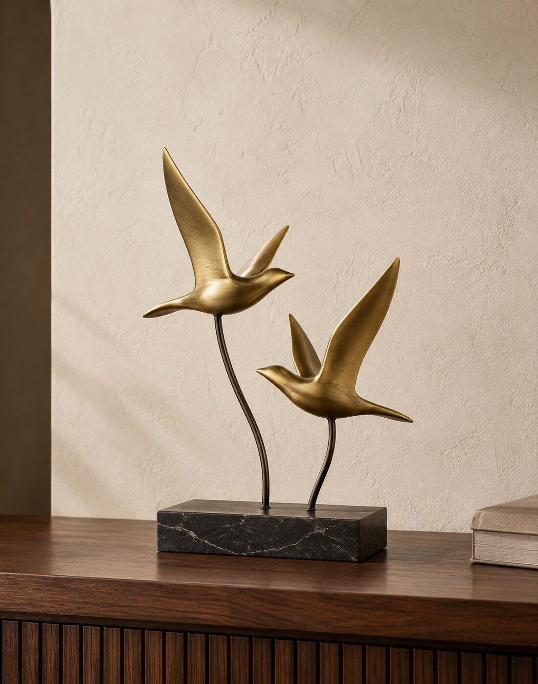 Sculptural details for a warm home